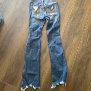 Size 27 x 34 Jean